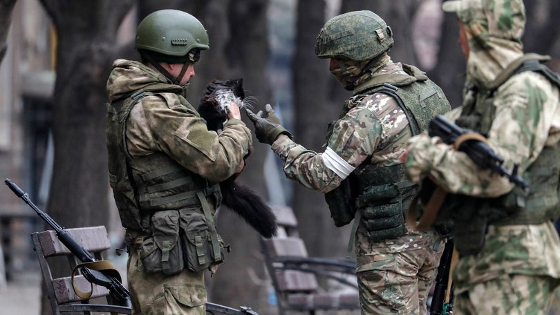 Imagem de Militares ucranianos em Mariupol vão lutar «até ao fim»