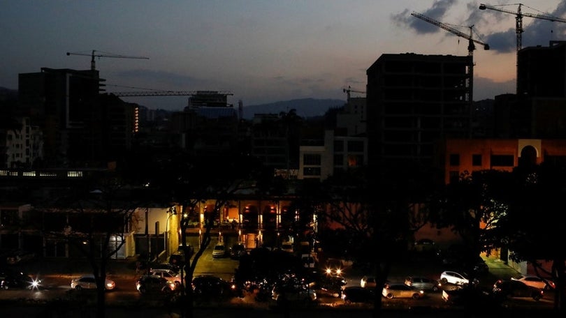 Imagem de Apagão atinge pelos menos 12 das 24 regiões da Venezuela
