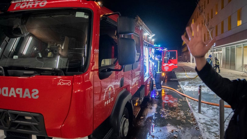 Imagem de Incêndio no São João causa um morto