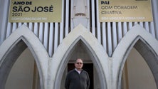 Imagem de Padres rendem-se às celebrações religiosas virtuais