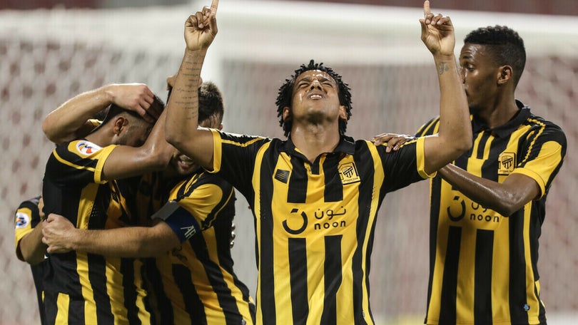 Imagem de Al Ittihad goleia e coloca Ronaldo a quatro pontos da liderança