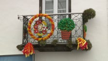 Imagem de Centenas de pessoas preparam o São João da Vila em São Miguel