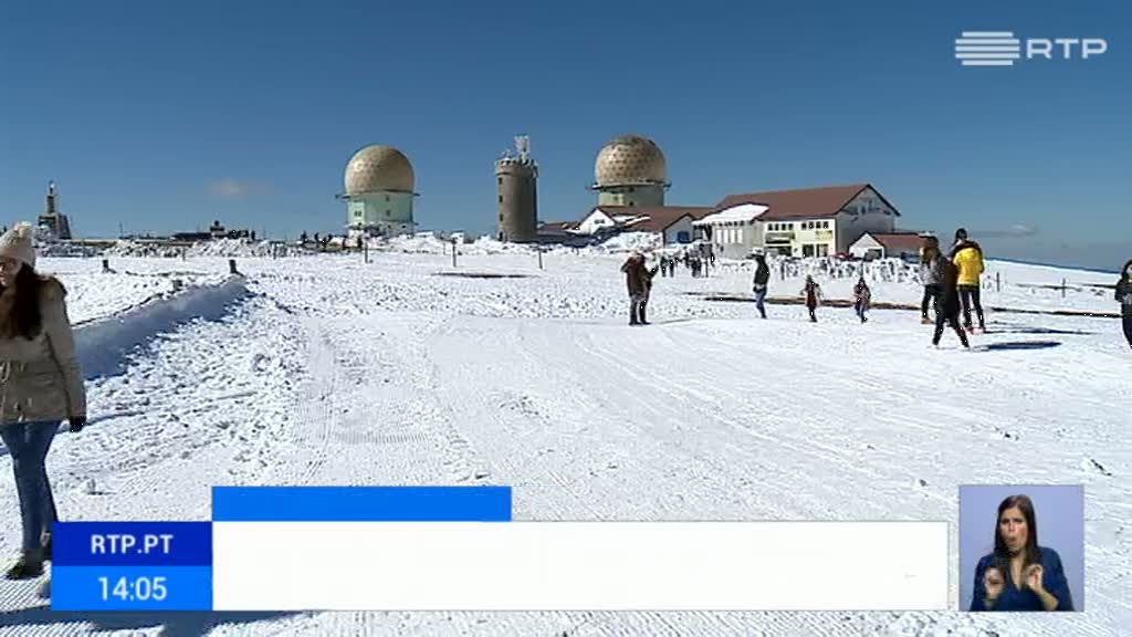 Neve e sol na Serra da Estrela reabrem Est�ncia desportiva de inverno