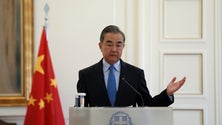 Imagem de China diz que «sanções extremas prejudicam todas as partes»