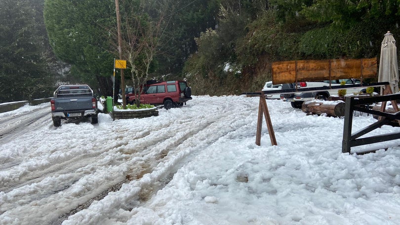 Aviso de neve até amanhã de manhã