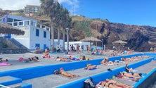 Imagem de Tolerância de ponto leva madeirenses para a praia (vídeo)