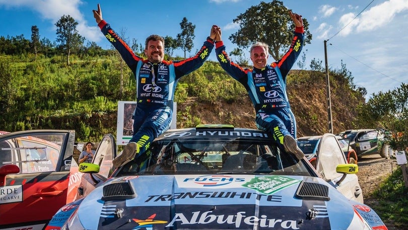 Ricardo Teodósio vence, Bernardo Sousa teve acidente