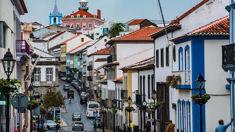 Imagem de Açores registam 1.113 novos casos de infeção em oito ilhas