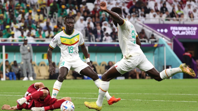 Imagem de Mundial 2022: Senegal elimina Qatar e `reentra` na corrida aos oitavos