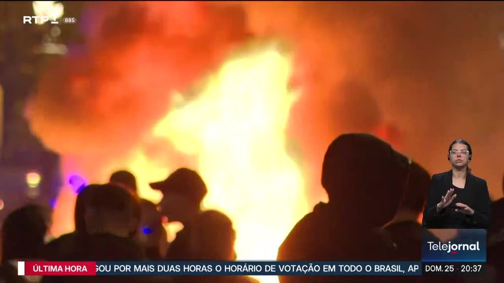Manifestação em Barcelona termina com 128 detidas