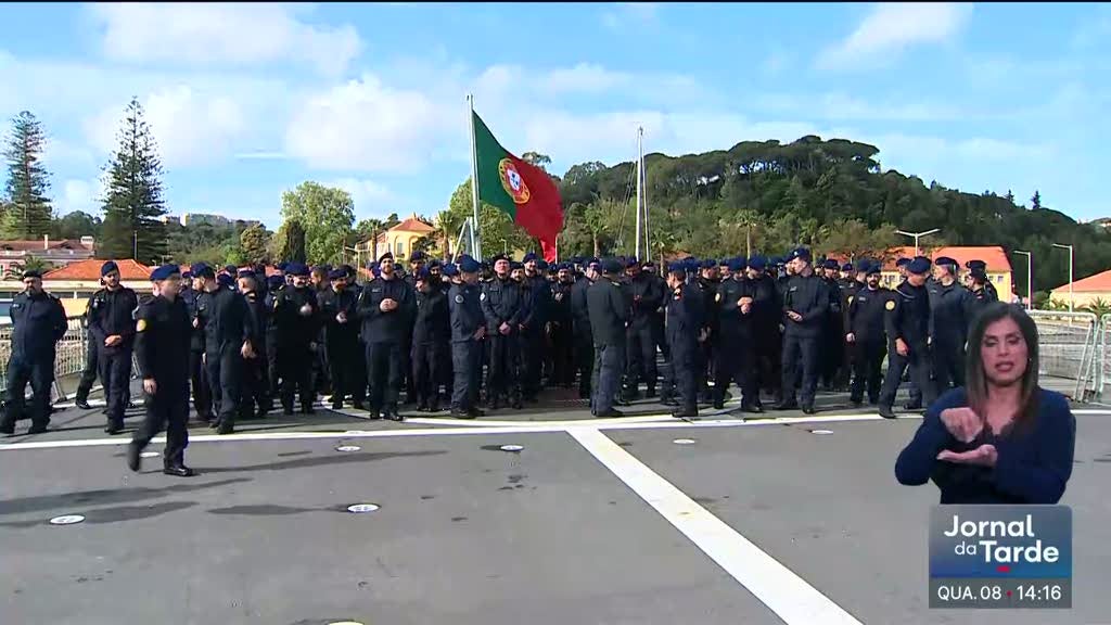 Navio da Marinha Portuguesa a caminho do Mar Báltico