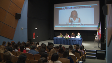 Imagem de conferência internacional dos profissionais de Serviço Social