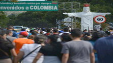 Imagem de Venezuelanos procuram na Colômbia por aquilo que não têm no próprio país