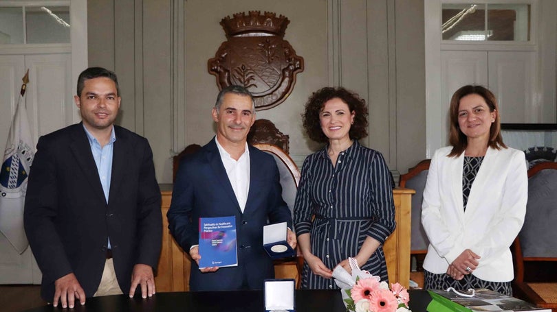 Enfermeira Sílvia Caldeira congratulada na Câmara de Machico