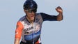 Imagem de Michael  Woods vence no alto do Puy de Dôme