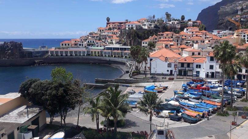 Imagem de Covid-19: Bairro de Câmara de Lobos com foco da doença vai ser desinfetado