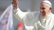 Imagem de Papa apela aos políticos para que não semeiem o ódio