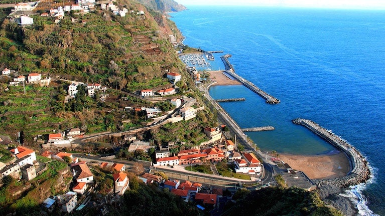 Imagem de Calheta suspende pagamento de rendas dos espaços concessionados