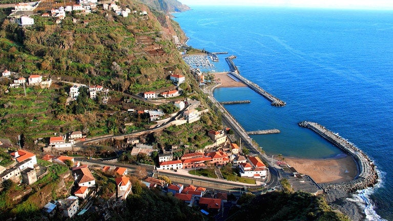 Calheta suspende pagamento de rendas dos espaços concessionados