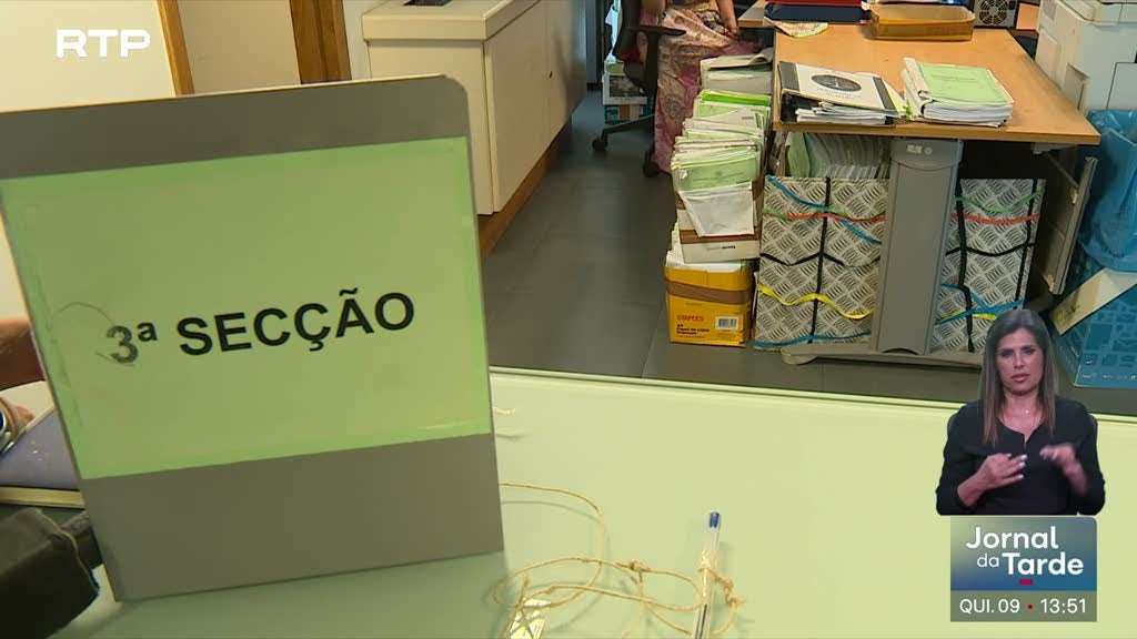 Ola de calor hizo 'penoso' el trabajo en los tribunales