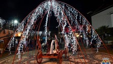 Imagem de Centenas de lâmpadas para manter a tradição de Natal (Vídeo)