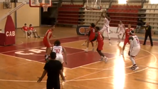 Imagem de Basquetebol Masculino: CAB Madeira derrotado pelo Benfica no arranque do campeonato