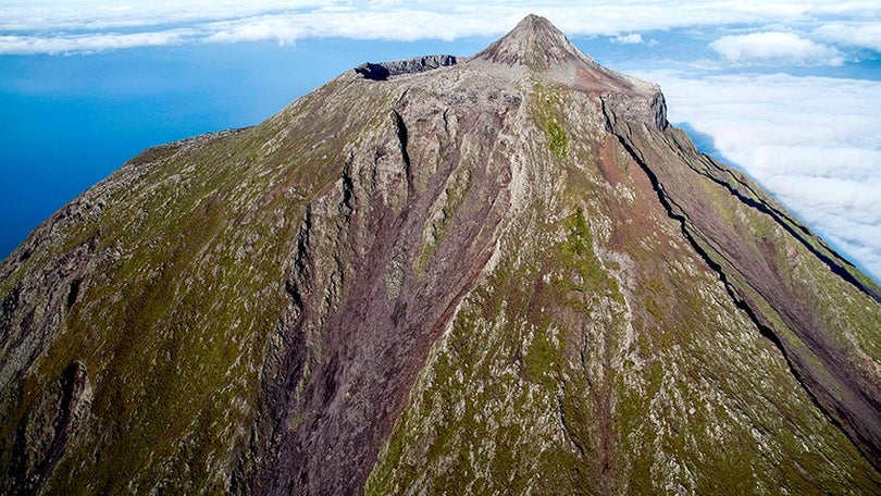 Homem morre ao escalar o Pico