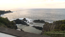 Imagem de Turista estrangeira resgatada do mar nas Flores (Vídeo)