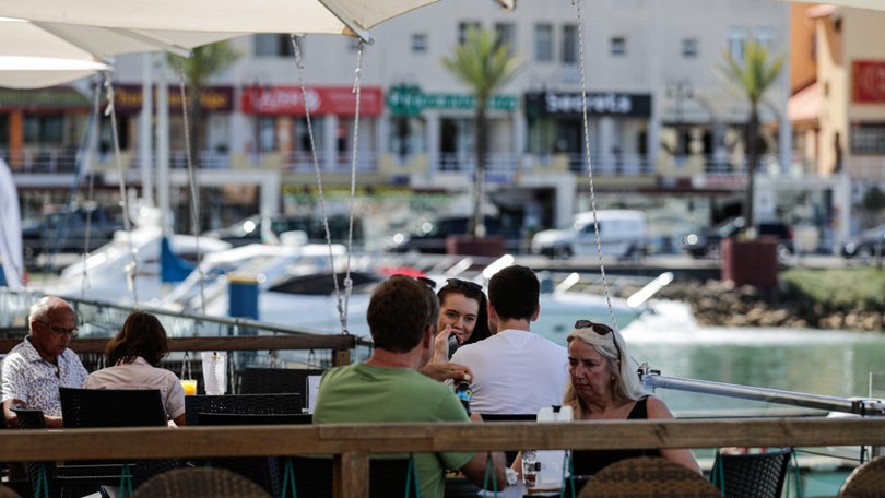 Imagem de Quase 50% dos portugueses vão fazer férias em Portugal