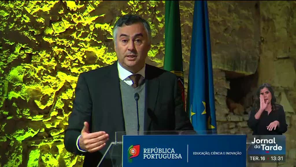 Ministro da Educação: Serviços degradam-se quando utilizados apenas pelos mais pobres