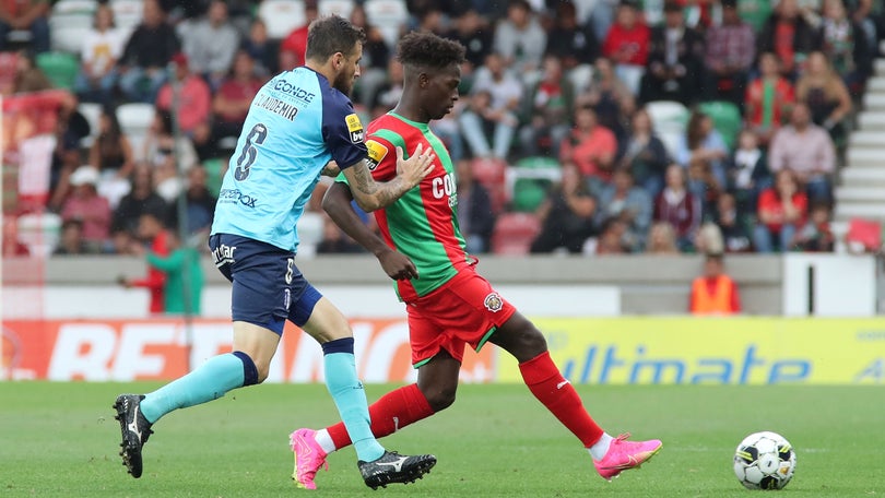 Imagem de Marítimo salva jogo e o seu futuro nos últimos segundos