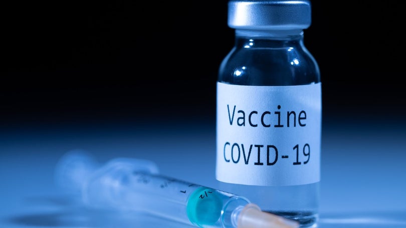Liberalizar as patentes das vacinas salvará muitas vidas