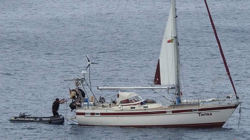 Polícia Marítima fiscaliza veleiro alemão nas Selvagens