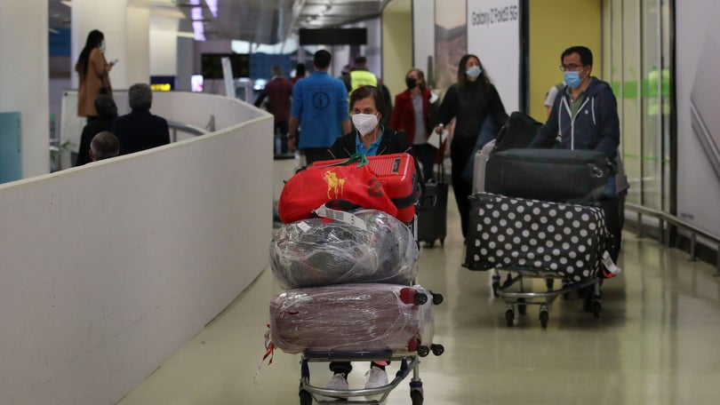 Imagem de Companhias e passageiros multados