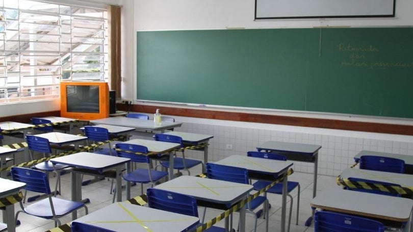 Há 16 novos casos de Covid nas escolas