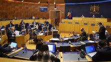 Parlamento discute apoio extra para trabalhadores com dependentes a cargo (áudio)