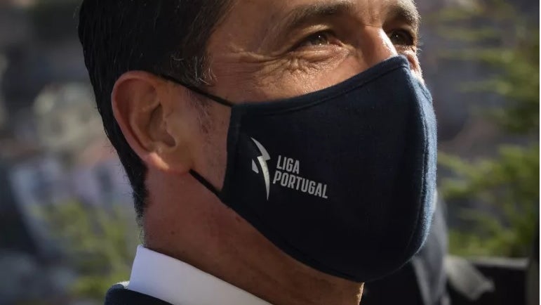 Imagem de Aumento da lotação dos estádios para metade