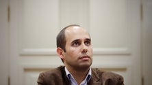 Imagem de Deputado do BE não acredita no fim dos partidos políticos