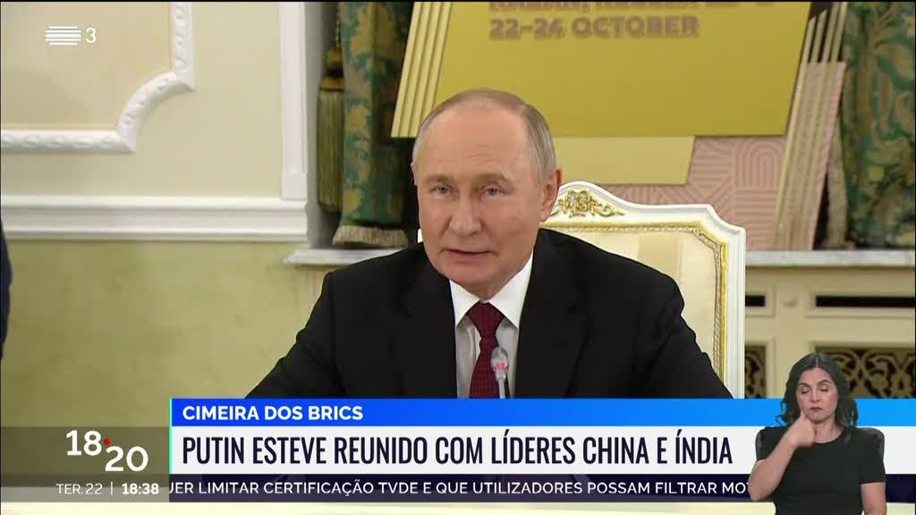 Cimeira dos BRICS. Putin esteve reunido com líderes da China e Índia