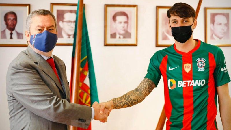 Imagem de Stefano Beltrame operado à clavícula