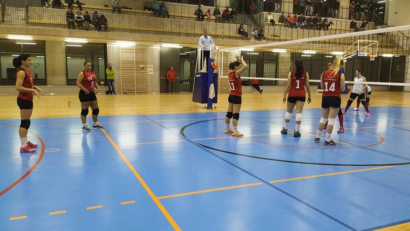 Imagem de Voleibol adiado