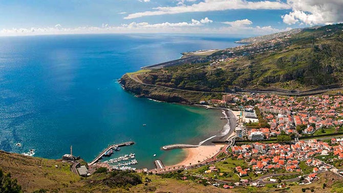 Ribeira de Machico é alvo de ação de prevenção ambiental