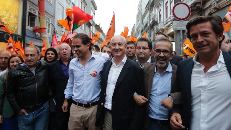 Imagem de Alberto João junta-se a Rui Rio em campanha no Porto