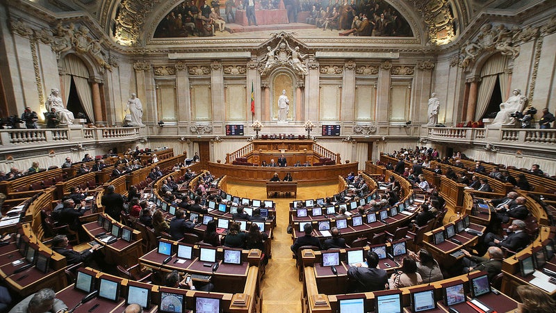 Imagem de PS saúda posição de Ferro no caso das viagens dos deputados das ilhas