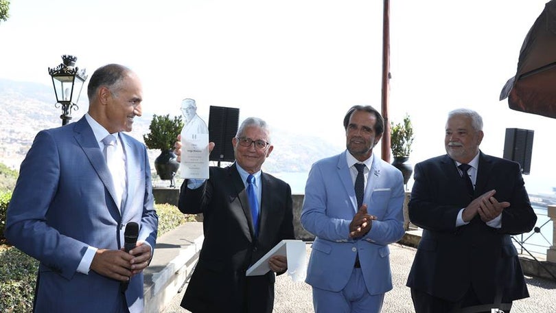 Governo da Madeira homenageia professores aposentados