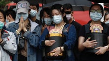 Imagem de Taiwan chora vítimas de um dos maiores acidentes do país
