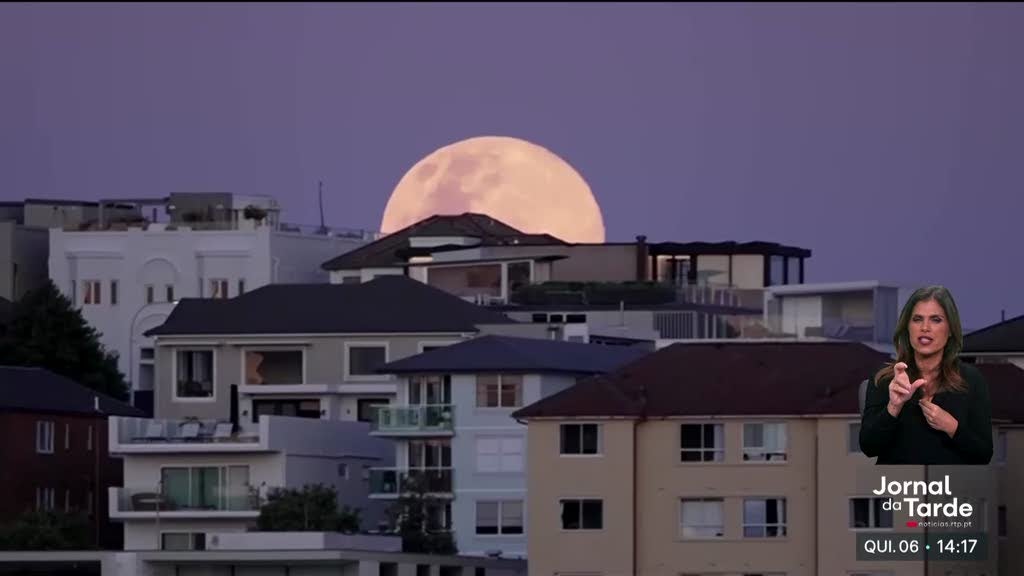 Superlua foi visível em várias partes do planeta