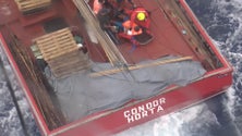 Imagens do resgate de um pescador português ao largo da Madeira