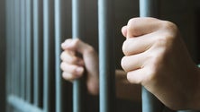 Imagem de Preso morre por eutanásia em Espanha sem ser julgado e apesar da oposição das vítimas