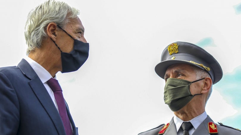 Imagem de Ex-paraquedistas pedem demissão do ministro da Defesa